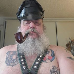 Meet your Posher, Frank